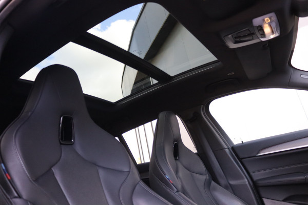 BMW X2 sDrive20i Business Ed. Plus Pano-dak/Leder/20-Inch/Stoelverwarming/Keyfree