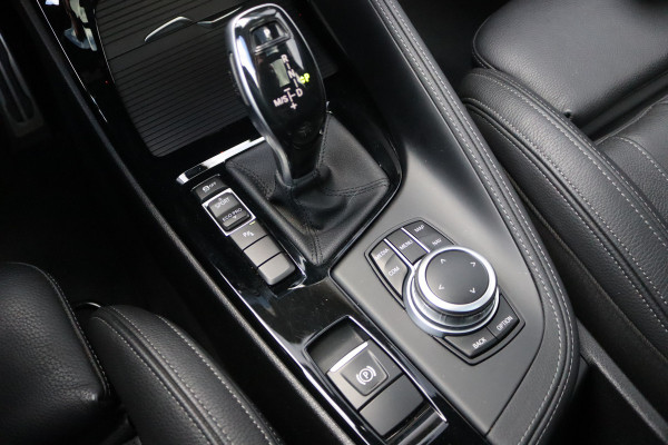 BMW X2 sDrive20i Business Ed. Plus Pano-dak/Leder/20-Inch/Stoelverwarming/Keyfree