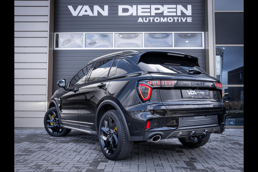 Lynk & Co 01 1.5 - Black Edition l Trekh. l Panorama l 20'' l ACC l Sfeerverlichting