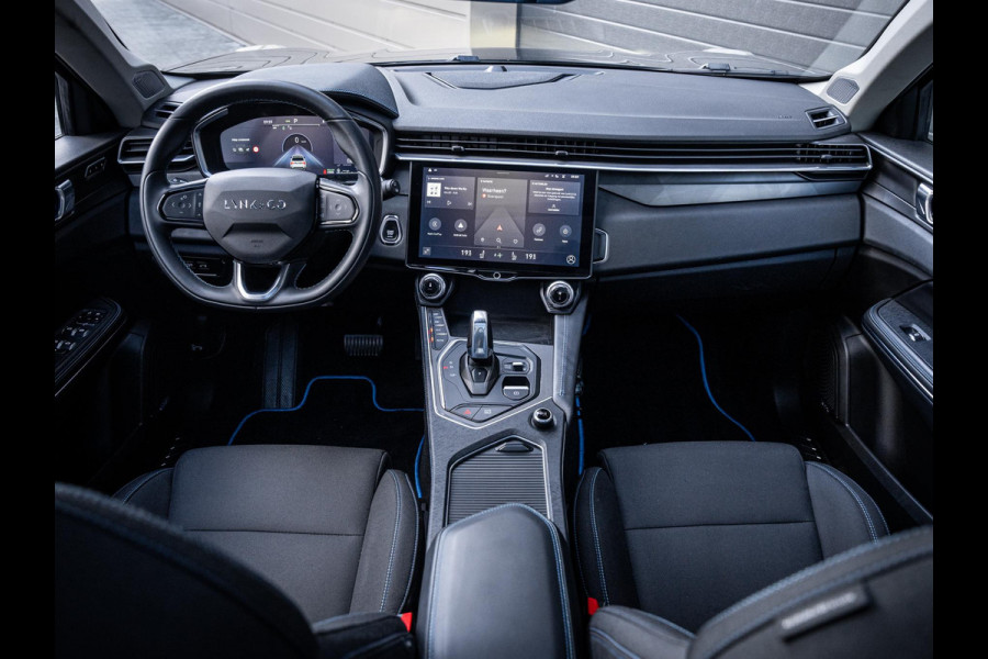 Lynk & Co 01 1.5 - Black Edition l Trekh. l Panorama l 20'' l ACC l Sfeerverlichting