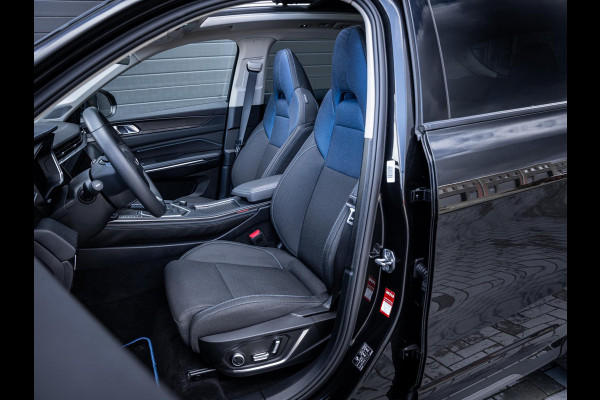 Lynk & Co 01 1.5 - Black Edition l Trekh. l Panorama l 20'' l ACC l Sfeerverlichting