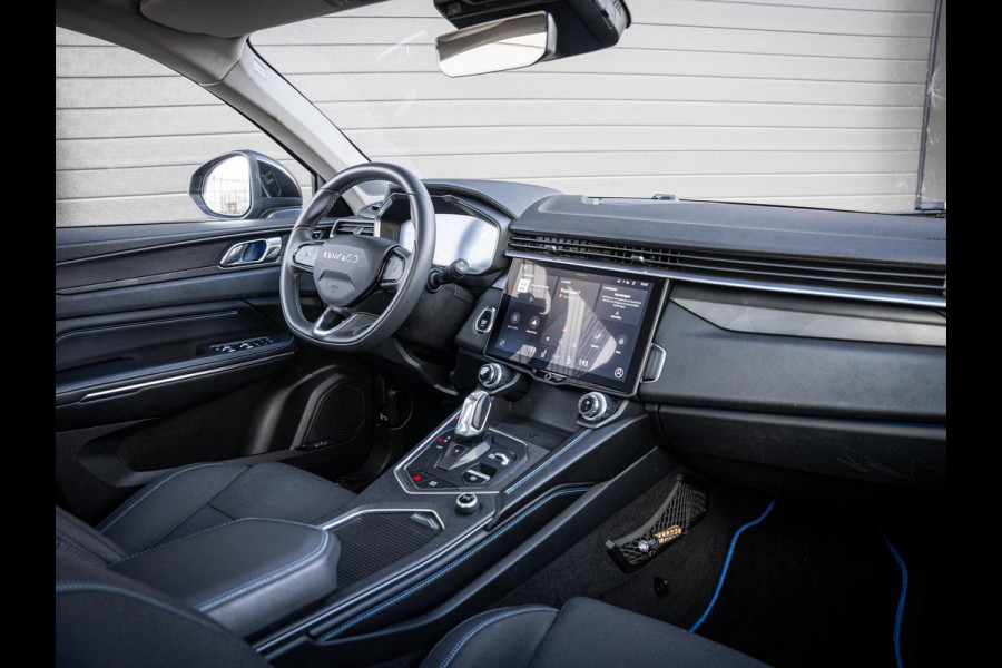 Lynk & Co 01 1.5 - Black Edition l Trekh. l Panorama l 20'' l ACC l Sfeerverlichting