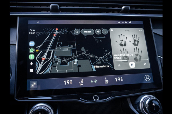 Lynk & Co 01 1.5 - Black Edition l Trekh. l Panorama l 20'' l ACC l Sfeerverlichting