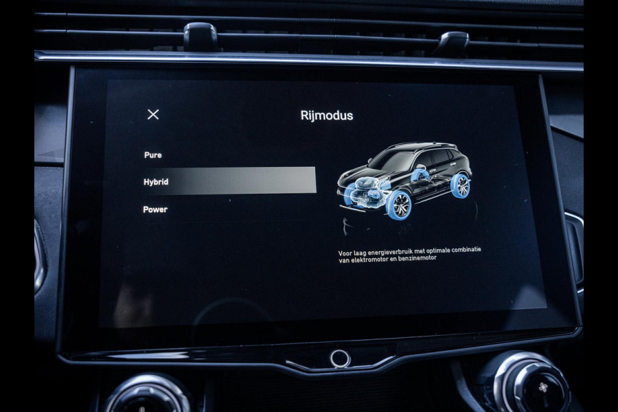 Lynk & Co 01 1.5 - Black Edition l Trekh. l Panorama l 20'' l ACC l Sfeerverlichting