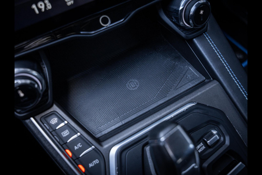 Lynk & Co 01 1.5 - Black Edition l Trekh. l Panorama l 20'' l ACC l Sfeerverlichting