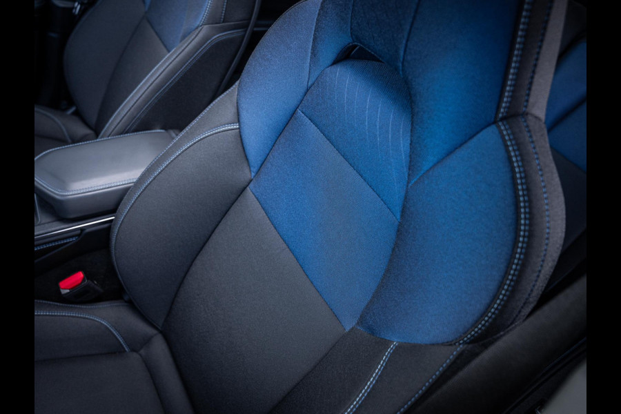 Lynk & Co 01 1.5 - Black Edition l Trekh. l Panorama l 20'' l ACC l Sfeerverlichting