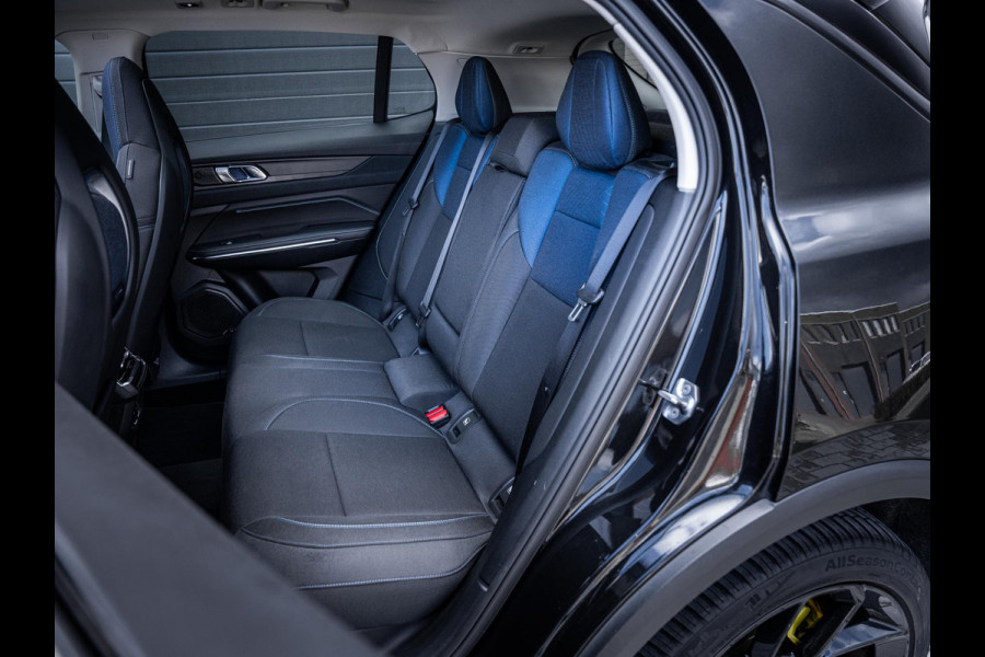 Lynk & Co 01 1.5 - Black Edition l Trekh. l Panorama l 20'' l ACC l Sfeerverlichting