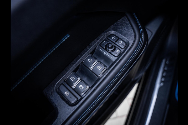 Lynk & Co 01 1.5 - Black Edition l Trekh. l Panorama l 20'' l ACC l Sfeerverlichting