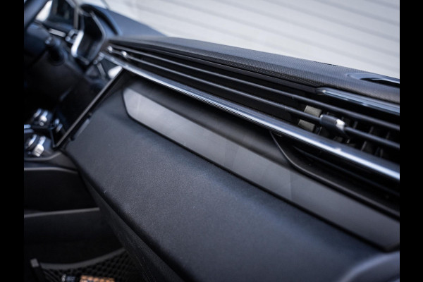 Lynk & Co 01 1.5 - Black Edition l Trekh. l Panorama l 20'' l ACC l Sfeerverlichting