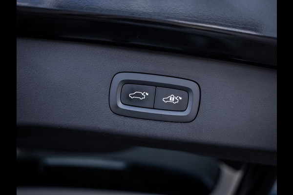 Lynk & Co 01 1.5 - Black Edition l Trekh. l Panorama l 20'' l ACC l Sfeerverlichting