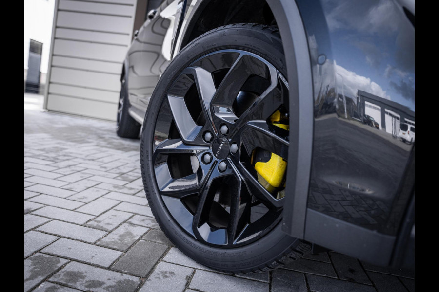 Lynk & Co 01 1.5 - Black Edition l Trekh. l Panorama l 20'' l ACC l Sfeerverlichting