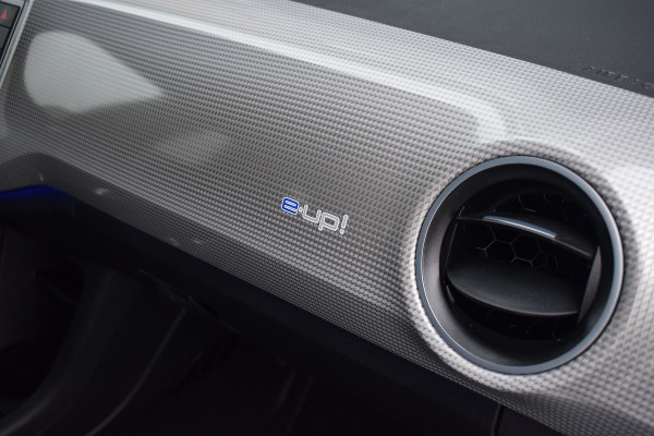 Volkswagen e-Up! Style | Camera | Cruise | 16" | Verw. voorruit | Lane Assist