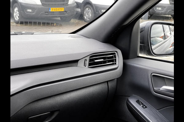 Ford Kuga 2.5 PHEV ST-Line 243 pk | Wegklapbare trekhaak | 2.100 kg trekgewicht! | Winterpakket