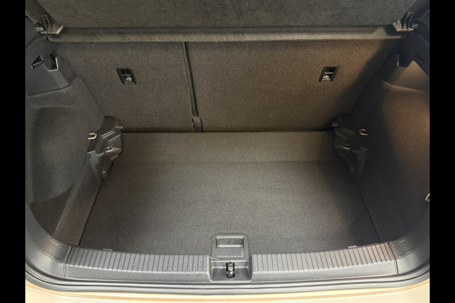 Volkswagen T-Cross 1.0 TSI 115pk AUT Style | Navi | 18 inch | LED | ACC | Blindspot | PDC V+A | Carplay | 100% Onderhouden!