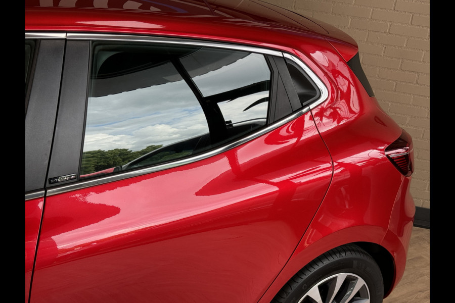 Renault Clio 1.6 E-Tech Hybrid 140 Intens, Navi | PDC V+A | 360 camera |16 inch velgen | carplay |cruise control |