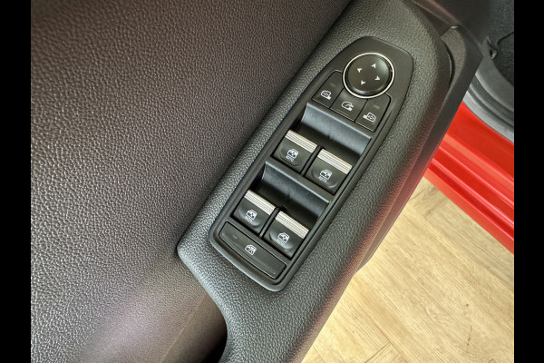 Renault Clio 1.6 E-Tech Hybrid 140 Intens, Navi | PDC V+A | 360 camera |16 inch velgen | carplay |cruise control |