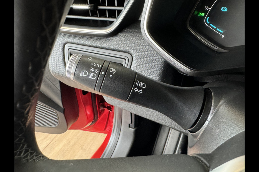 Renault Clio 1.6 E-Tech Hybrid 140 Intens, Navi | PDC V+A | 360 camera |16 inch velgen | carplay |cruise control |