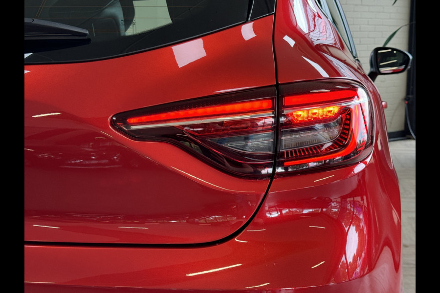 Renault Clio 1.6 E-Tech Hybrid 140 Intens, Navi | PDC V+A | 360 camera |16 inch velgen | carplay |cruise control |