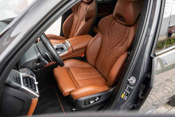 BMW X5 xDrive50e M-Sport Pro 490pk M-Seats 'Tartufo' Pano