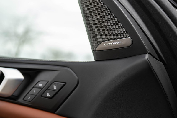 BMW X5 xDrive50e M-Sport Pro 490pk M-Seats 'Tartufo' Pano