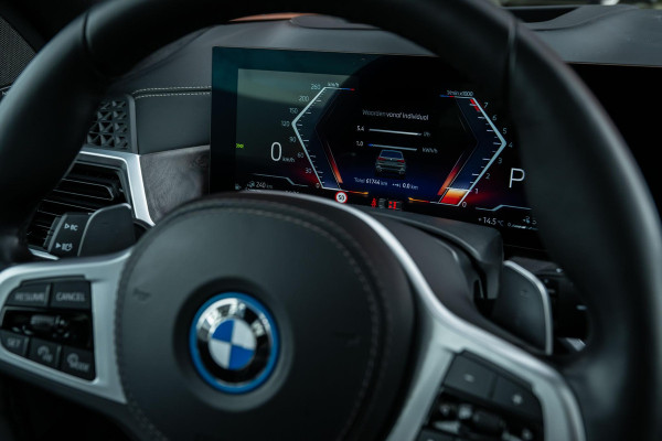 BMW X5 xDrive50e M-Sport Pro 490pk M-Seats 'Tartufo' Pano