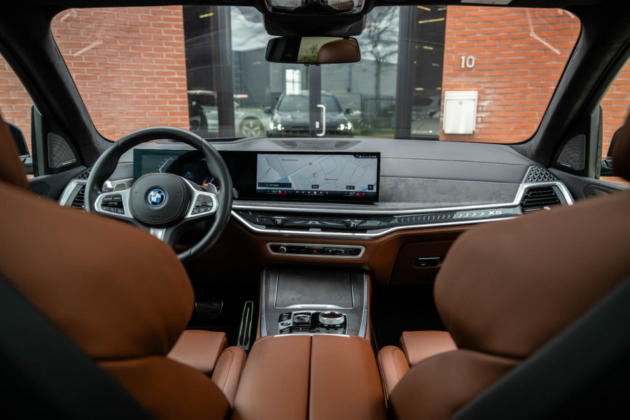 BMW X5 xDrive50e M-Sport Pro 490pk M-Seats 'Tartufo' Pano