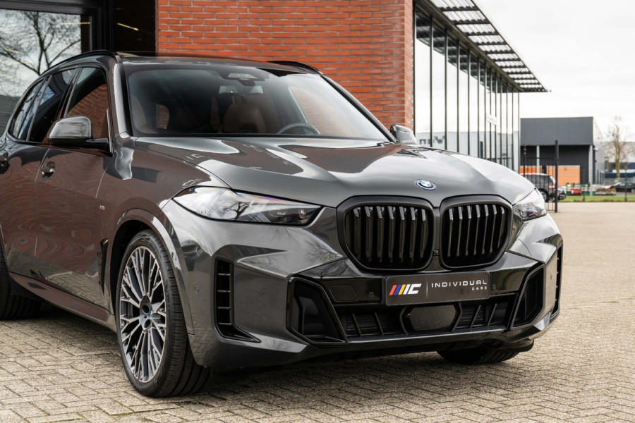 BMW X5 xDrive50e M-Sport Pro 490pk M-Seats 'Tartufo' Pano