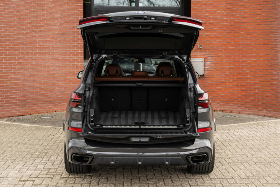 BMW X5 xDrive50e M-Sport Pro 490pk M-Seats 'Tartufo' Pano