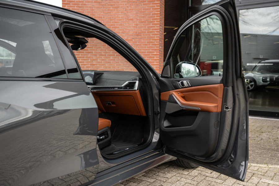 BMW X5 xDrive50e M-Sport Pro 490pk M-Seats 'Tartufo' Pano