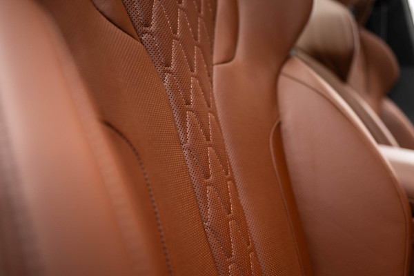 BMW X5 xDrive50e M-Sport Pro 490pk M-Seats 'Tartufo' Pano