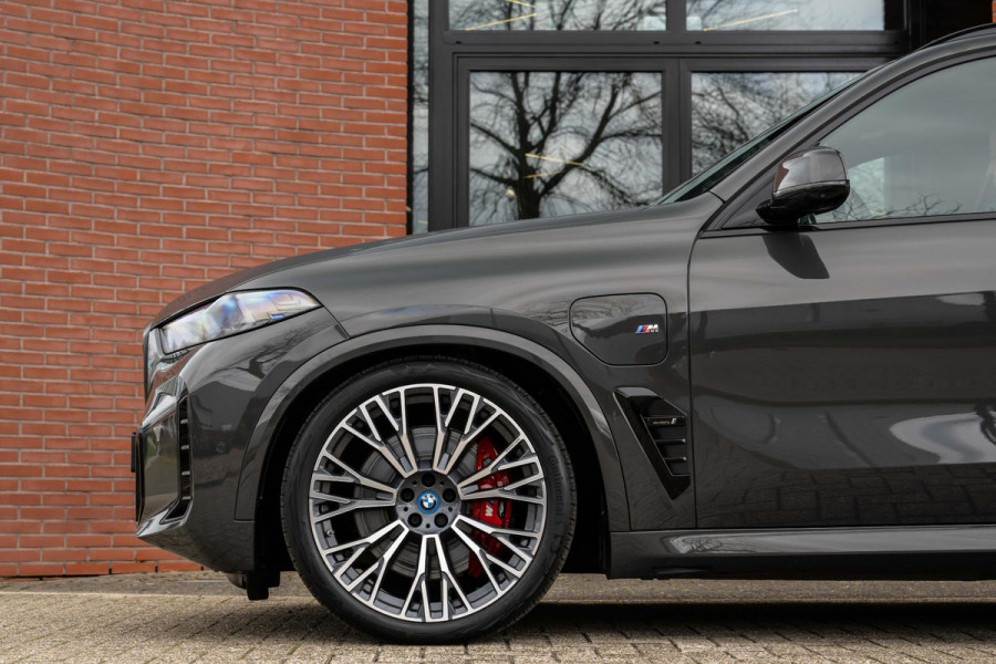 BMW X5 xDrive50e M-Sport Pro 490pk M-Seats 'Tartufo' Pano