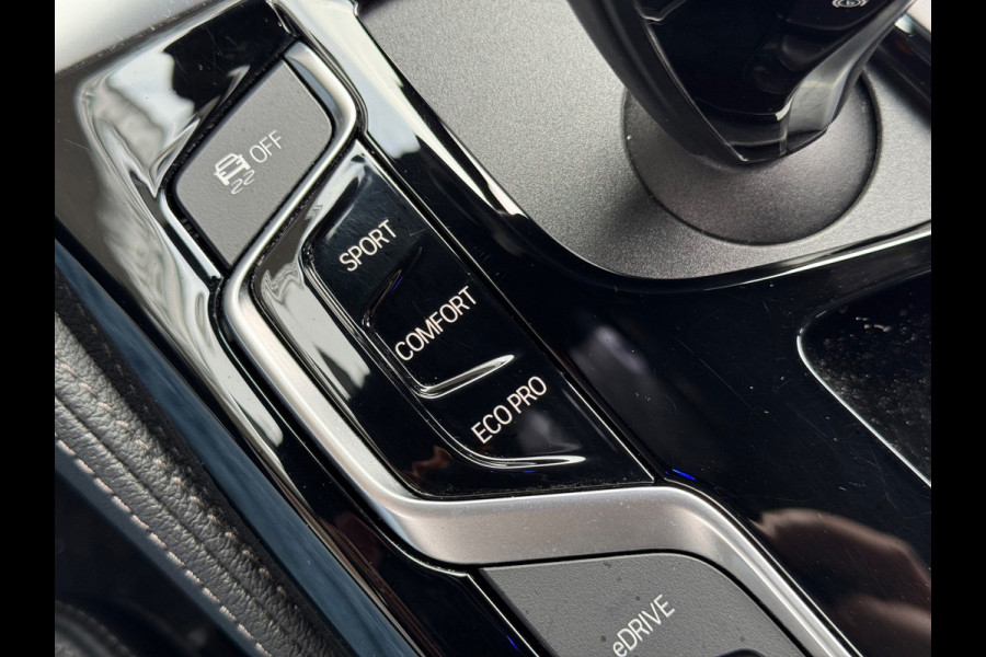 BMW 5 Serie 530e M-Pakket 2019 NAVI LEDER CAMERA LM NAP!