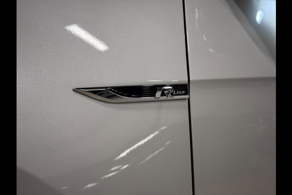 Volkswagen Golf 1.5 TSI R-LINE NAP | PANO | VIRTUAL | LED | KEYLESS | VOL!