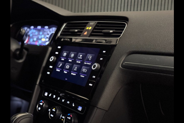 Volkswagen Golf 1.5 TSI R-LINE NAP | PANO | VIRTUAL | LED | KEYLESS | VOL!