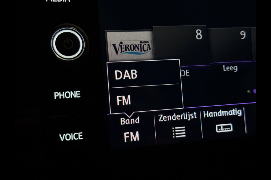 Volkswagen Golf 1.5 TSI R-LINE NAP | PANO | VIRTUAL | LED | KEYLESS | VOL!