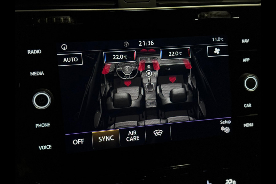 Volkswagen Golf 1.5 TSI R-LINE NAP | PANO | VIRTUAL | LED | KEYLESS | VOL!