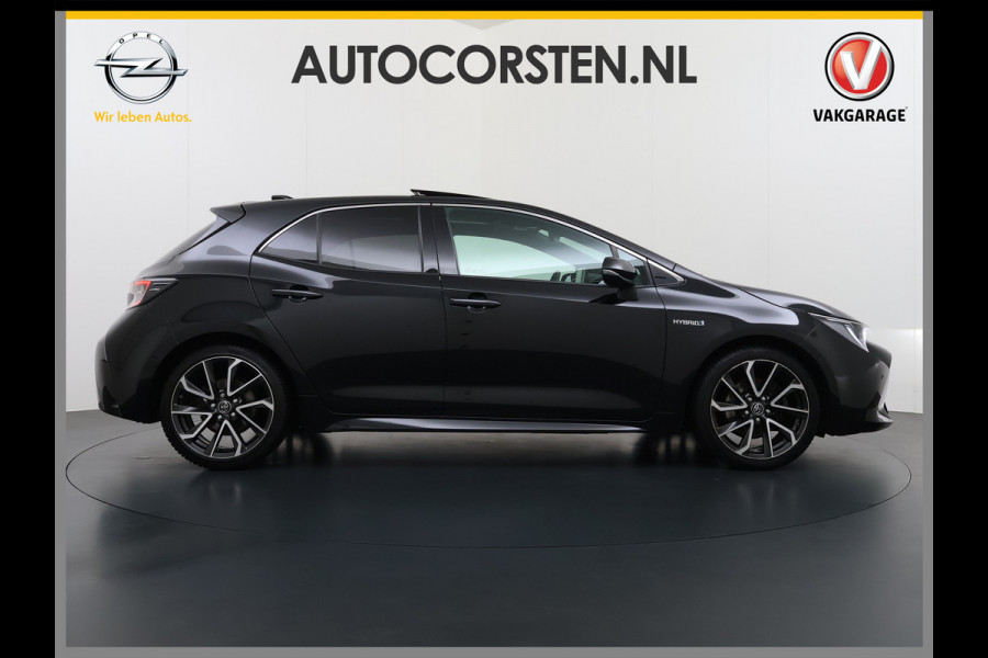 Toyota Corolla ''Gereserveerd'' 2.0I 184 PK Hybride AUT. Trekhaak Pano-Dak Camera Adaptive-Cruise Apple Carplay Android Stoel+Stuurverwarming Navi* Ecc JBL®-Aud Led Privacy Glas Lane Assist Regen-Lichtsensor Keyless Voorruit Verwarmbaar Dodehoekdetectie Zeer compleet!