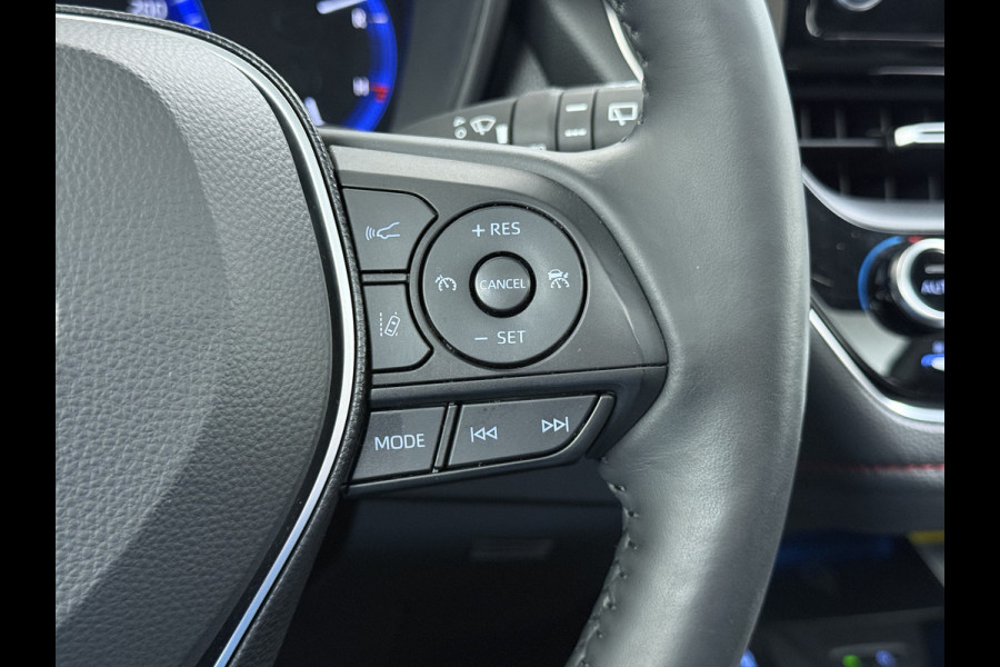 Toyota Corolla ''Gereserveerd'' 2.0I 184 PK Hybride AUT. Trekhaak Pano-Dak Camera Adaptive-Cruise Apple Carplay Android Stoel+Stuurverwarming Navi* Ecc JBL®-Aud Led Privacy Glas Lane Assist Regen-Lichtsensor Keyless Voorruit Verwarmbaar Dodehoekdetectie Zeer compleet!