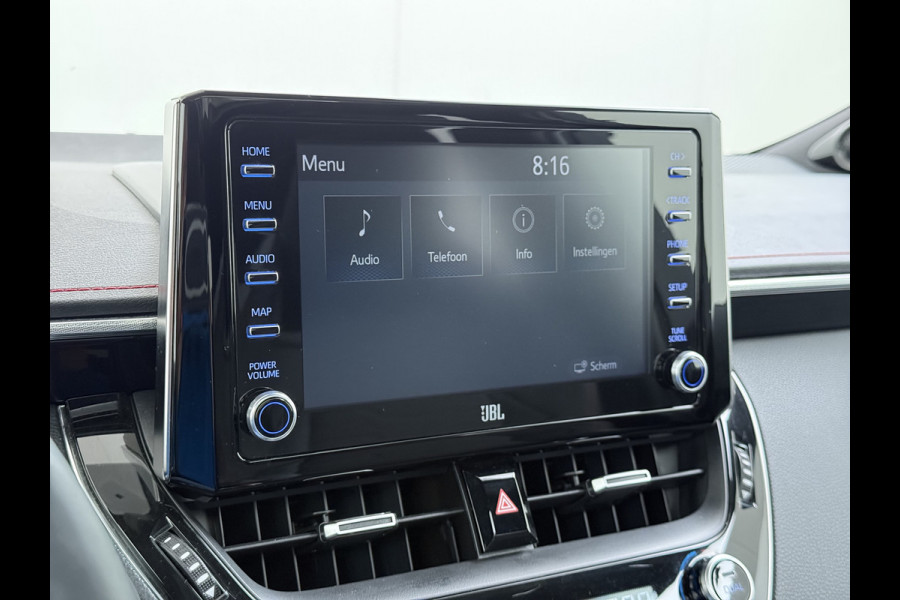 Toyota Corolla ''Gereserveerd'' 2.0I 184 PK Hybride AUT. Trekhaak Pano-Dak Camera Adaptive-Cruise Apple Carplay Android Stoel+Stuurverwarming Navi* Ecc JBL®-Aud Led Privacy Glas Lane Assist Regen-Lichtsensor Keyless Voorruit Verwarmbaar Dodehoekdetectie Zeer compleet!