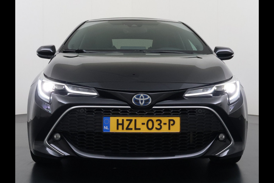 Toyota Corolla ''Gereserveerd'' 2.0I 184 PK Hybride AUT. Trekhaak Pano-Dak Camera Adaptive-Cruise Apple Carplay Android Stoel+Stuurverwarming Navi* Ecc JBL®-Aud Led Privacy Glas Lane Assist Regen-Lichtsensor Keyless Voorruit Verwarmbaar Dodehoekdetectie Zeer compleet!