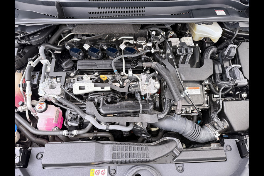 Toyota Corolla ''Gereserveerd'' 2.0I 184 PK Hybride AUT. Trekhaak Pano-Dak Camera Adaptive-Cruise Apple Carplay Android Stoel+Stuurverwarming Navi* Ecc JBL®-Aud Led Privacy Glas Lane Assist Regen-Lichtsensor Keyless Voorruit Verwarmbaar Dodehoekdetectie Zeer compleet!