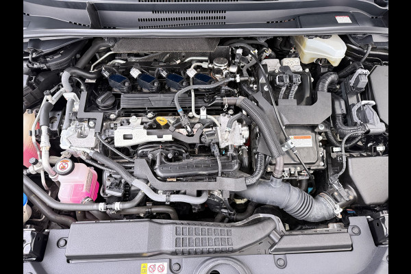 Toyota Corolla ''Gereserveerd'' 2.0I 184 PK Hybride AUT. Trekhaak Pano-Dak Camera Adaptive-Cruise Apple Carplay Android Stoel+Stuurverwarming Navi* Ecc JBL®-Aud Led Privacy Glas Lane Assist Regen-Lichtsensor Keyless Voorruit Verwarmbaar Dodehoekdetectie Zeer compleet!