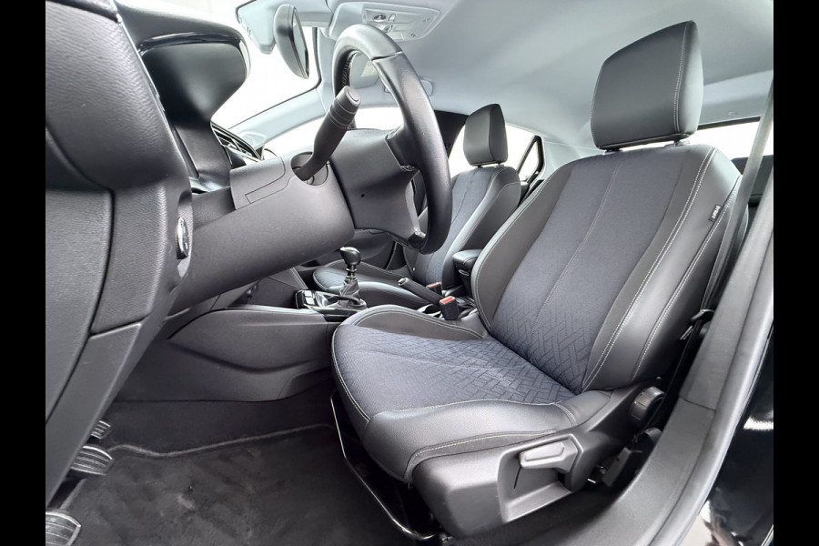 Opel Corsa 1.2T 101PK Navi PDC-a+v 360°Camera Airco Apple Carplay Android 1/2 LeerCruise Control Pdc Elegance Distributie bij 91.000km vervangen! Lane Assist Isofix Led Regen-Lichtsensor Lmv Chroompakket 1e Eigenaar Origineel Nederlandse Auto Incl. volledige onderhoudshistorie € 22.000 nieuw