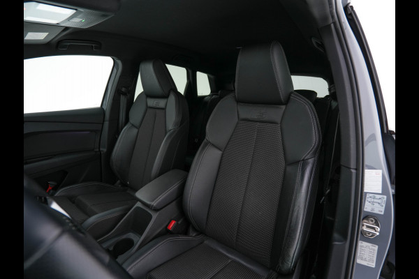 Audi Q4 e-tron 40 S-line Launch edition Competition 77 kWh [ 3-Fase-11kW ] {SOH-93%} (INCL-BTW) *HEATPUMP | LEATHER-FABRIC | SONOS-AUDIO | MATRIX-LED | ADAPTIVE-CRUISE | HEATED-SPORTSEATS | AMBIENTLIGHT | DIGI-COCKPIT | CAMERA | KEYLESS | DAB+ | NAVI-FULLMAP | TOWBAR | 21"ALU