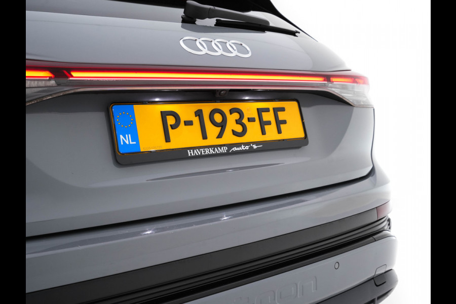 Audi Q4 e-tron 40 S-line Launch edition Competition 77 kWh [ 3-Fase-11kW ] {SOH-93%} (INCL-BTW) *HEATPUMP | LEATHER-FABRIC | SONOS-AUDIO | MATRIX-LED | ADAPTIVE-CRUISE | HEATED-SPORTSEATS | AMBIENTLIGHT | DIGI-COCKPIT | CAMERA | KEYLESS | DAB+ | NAVI-FULLMAP | TOWBAR | 21"ALU