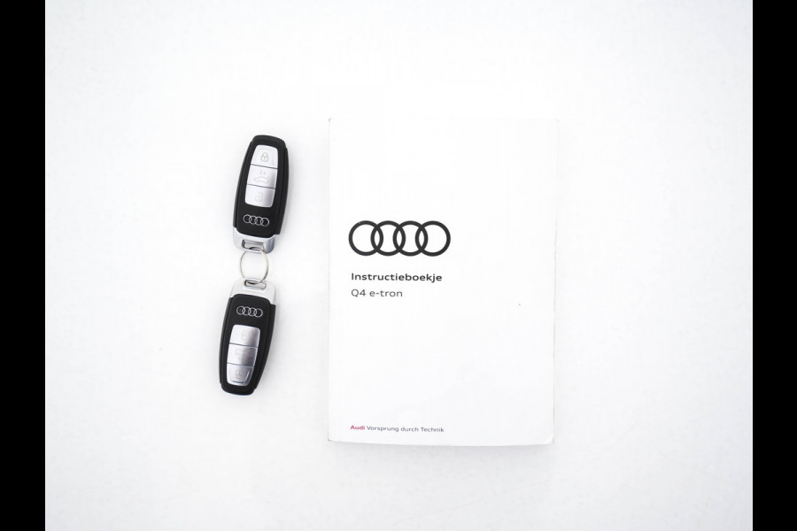 Audi Q4 e-tron 40 S-line Launch edition Competition 77 kWh [ 3-Fase-11kW ] {SOH-93%} (INCL-BTW) *HEATPUMP | LEATHER-FABRIC | SONOS-AUDIO | MATRIX-LED | ADAPTIVE-CRUISE | HEATED-SPORTSEATS | AMBIENTLIGHT | DIGI-COCKPIT | CAMERA | KEYLESS | DAB+ | NAVI-FULLMAP | TOWBAR | 21"ALU