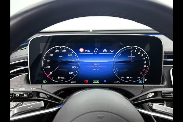 Mercedes-Benz E-Klasse Estate 300 e Luxury Line Plug-In Hybride Trekhaak | Rijassistentiepakket plus | Parkeerpakket met 360°-camera | Distronic | Sfeerverlichting. Inclusief 24 maanden Mercedes-Benz Certified garantie voor Europa.