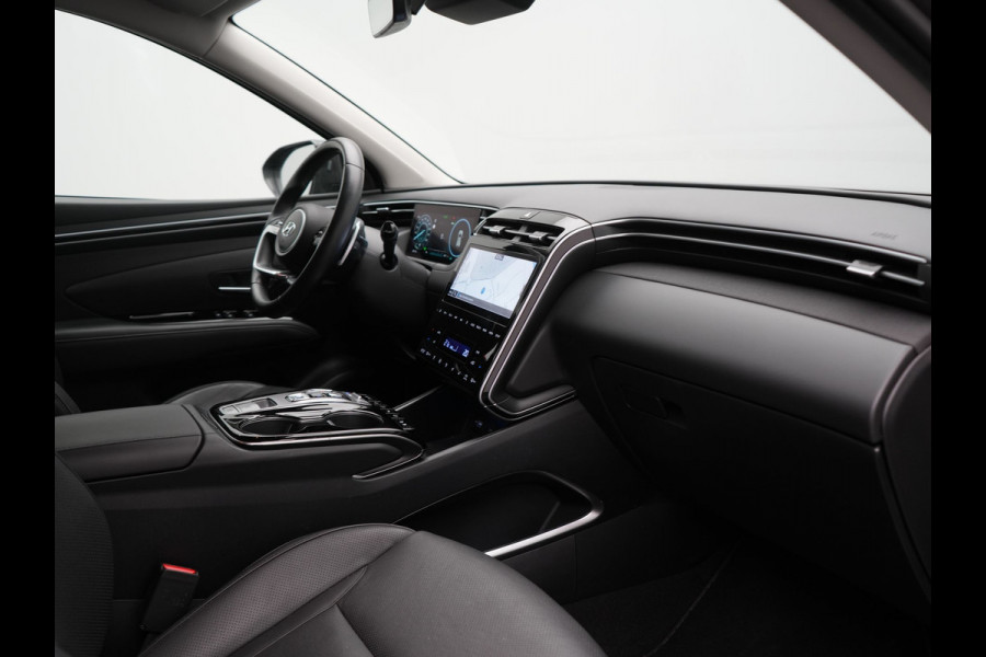 Hyundai Tucson 1.6 T-GDI Premium 4WD PHEV 265pk Dealer O.H. | Trekhaak Afn. | Adaptive Cruise | 360 Camera | Krell Premium Sound | Lederen Sportstoelen Memory & Ventilatie | Keyless | Apple Carplay | Stoelen & Stuur Verwarmd | Navigatie | DAB | Plug In Hybrid