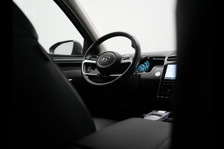 Hyundai Tucson 1.6 T-GDI Premium 4WD PHEV 265pk Dealer O.H. | Trekhaak Afn. | Adaptive Cruise | 360 Camera | Krell Premium Sound | Lederen Sportstoelen Memory & Ventilatie | Keyless | Apple Carplay | Stoelen & Stuur Verwarmd | Navigatie | DAB | Plug In Hybrid