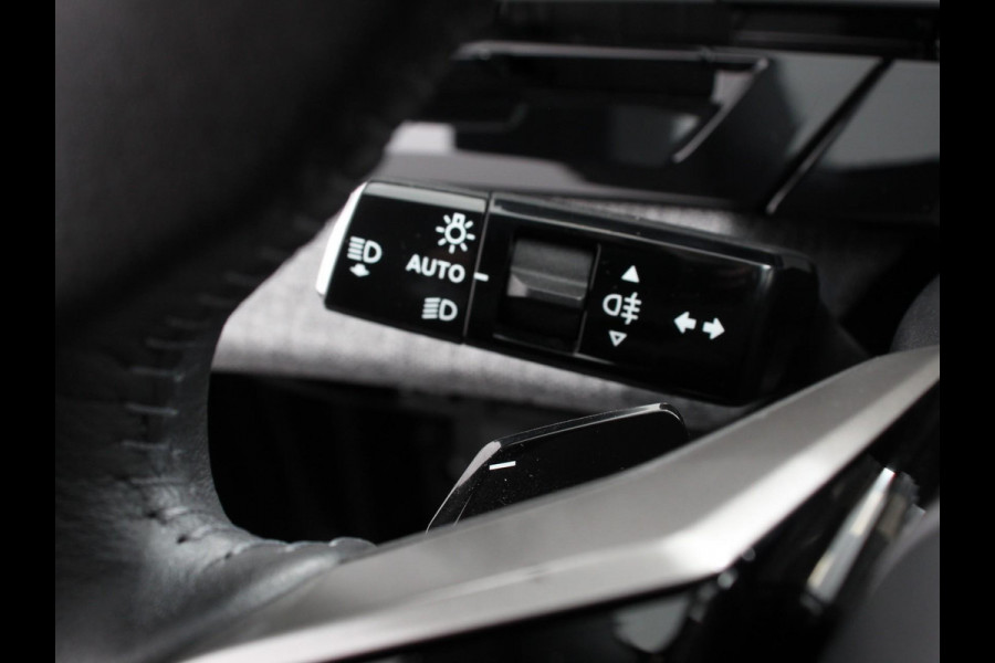 Peugeot 5008 1.2 Hybrid 145pk Automaat Allure 7p | DEMO ! | Navigatie | Apple Carplay/Android Auto | Camera | Climate control | Dab | Led | Keyless start | Lichtmetalen Velgen | Parkeer sensoren